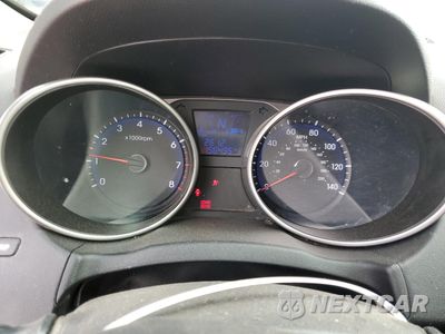 Zdjęcie 9 z 12 samochodu: 2010 HYUNDAI TUCSON GLS VIN:KM8JU3AC9AU061310 - miniatura