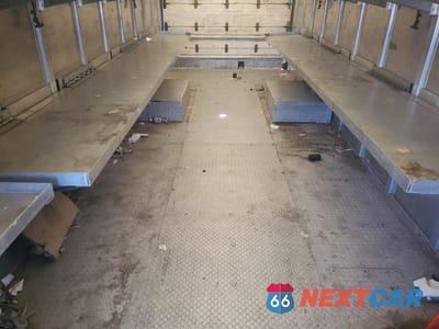 Zdjęcie 10 z 14 samochodu: 2007 FREIGHTLINER CHASSIS M - TRUCKS DELIVERY VAN VIN:4UZAARBW27CZ31661 - miniatura