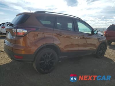Trzecie zdjęcie samochodu z tyłu: 2017 FORD ESCAPE TITANIUM VIN:1FMCU0JD0HUA60072 - miniatura