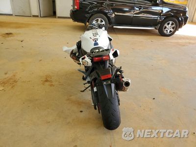 Czwarte zdjęcie samochodu z boku: 2025 SUZUKI GSX-R600 VIN:JS1GN7FA1S7101710 - miniatura