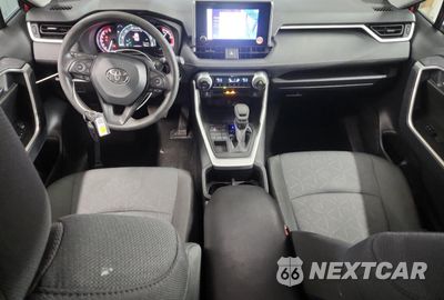 Zdjęcie 8 z 14 samochodu: 2025 TOYOTA RAV4 XLE VIN:2T3P1RFVXSW497706 - miniatura