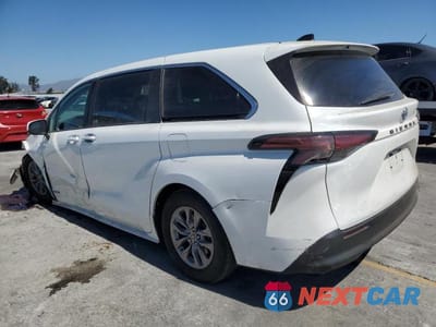 Drugie zdjęcie samochodu z przodu: 2021 TOYOTA SIENNA LE VIN:5TDKRKEC9MS042179 - miniatura