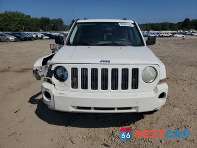 Piąte zdjęcie samochodu w środku: 2008 JEEP PATRIOT SPORT VIN:1J8FT28W28D676081 - miniatura