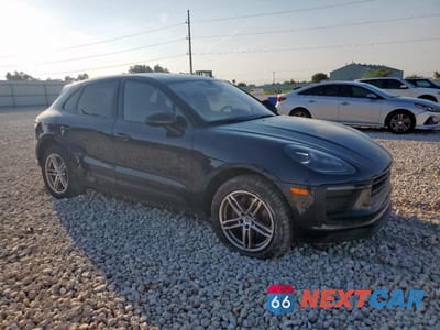 Czwarte zdjęcie samochodu z boku: 2022 PORSCHE MACAN VIN:WP1AA2A55NLB11350 - miniatura