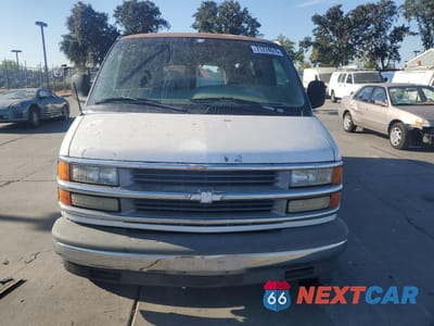 Piąte zdjęcie samochodu w środku: 1998 CHEVROLET EXPRESS G1500 VIN:1GNFG15R6W1060684 - miniatura