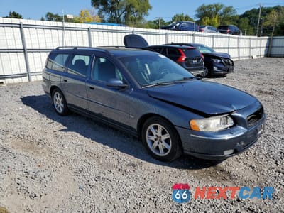 Czwarte zdjęcie samochodu z boku: 2005 VOLVO V70 FWD VIN:YV1SW592452482163 - miniatura