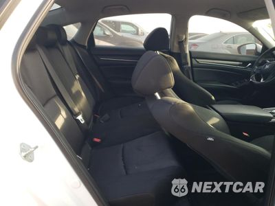 Zdjęcie 10 z 14 samochodu: 2018 HONDA ACCORD LX VIN:1HGCV1F16JA220454 - miniatura