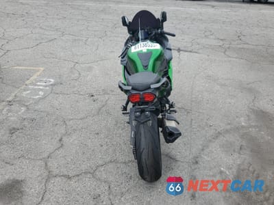 Zdjęcie 6 z 10 samochodu: 2018 KAWASAKI ZX1002 B VIN:JKBZXVB1XJA000451 - miniatura