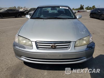Piąte zdjęcie samochodu w środku: 2000 TOYOTA CAMRY CE VIN:JT2BG22KXY0466778 - miniatura
