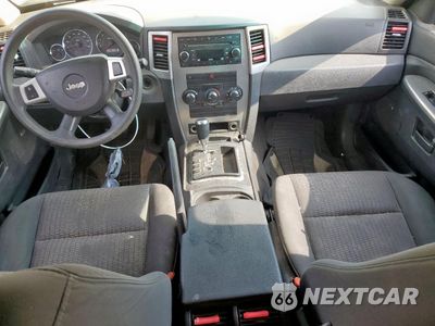 Zdjęcie 8 z 15 samochodu: 2008 JEEP GRAND CHEROKEE LAREDO VIN:1J8GR48K88C237081 - miniatura