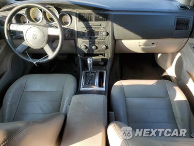 Zdjęcie 8 z 12 samochodu: 2005 DODGE MAGNUM R/T VIN:2D4GV58205H587177 - miniatura