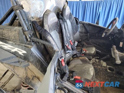 Zdjęcie 6 z 11 samochodu: 2019 POLARIS RZR XP TURBO S VELOCITY VIN:3NSVEE927KF779635 - miniatura