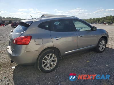 Trzecie zdjęcie samochodu z tyłu: 2013 NISSAN ROGUE S VIN:JN8AS5MV6DW113816 - miniatura