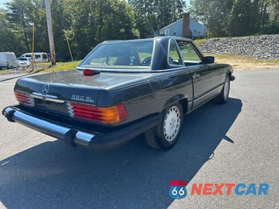 Trzecie zdjęcie samochodu z tyłu: 1987 MERCEDES-BENZ 560 SL VIN:WDBBA48D6HA072118 - miniatura