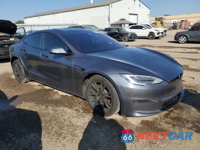 Czwarte zdjęcie samochodu z boku: 2022 TESLA MODEL S VIN:5YJSA1E50NF470151 - miniatura