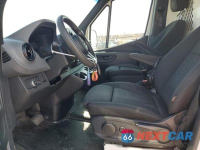 Zdjęcie 7 z 12 samochodu: 2020 MERCEDES-BENZ SPRINTER 2500 VIN:W1W4EBHY5LT039151 - miniatura