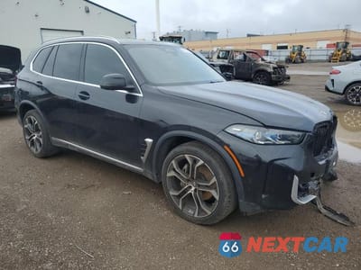 Czwarte zdjęcie samochodu z boku: 2024 BMW X5 XDRIVE40I VIN:5UX23EU00R9U66638 - miniatura