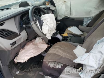 Zdjęcie 7 z 13 samochodu: 2018 TOYOTA SIENNA XLE VIN:5TDYZ3DC2JS929068 - miniatura