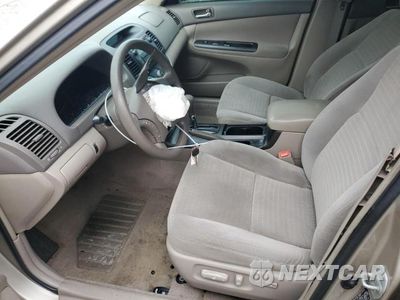 Zdjęcie 7 z 12 samochodu: 2005 TOYOTA CAMRY LE VIN:4T1BE32KX5U098590 - miniatura