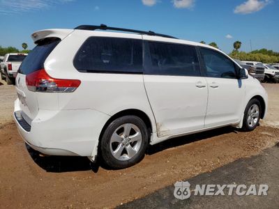 Trzecie zdjęcie samochodu z tyłu: 2014 TOYOTA SIENNA LE VIN:5TDKK3DCXES434276 - miniatura