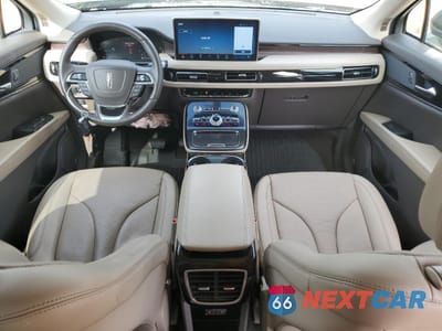 Zdjęcie 8 z 16 samochodu: 2022 LINCOLN NAUTILUS RESERVE VIN:2LMPJ8K96NBL08804 - miniatura