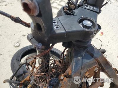 Zdjęcie 7 z 8 samochodu: 2009 KAWASAKI EX500 D VIN:JKAEXVD159A114935 - miniatura