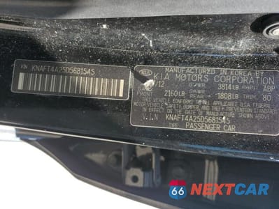 Zdjęcie 13 z 13 samochodu: 2013 KIA FORTE LX VIN:KNAFT4A25D5681545 - miniatura