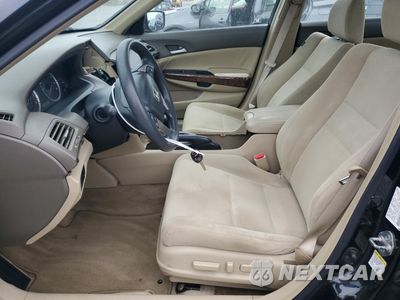 Zdjęcie 7 z 12 samochodu: 2008 HONDA ACCORD EX VIN:1HGCP36708A049348 - miniatura