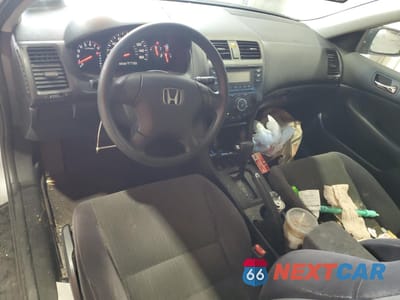Zdjęcie 8 z 12 samochodu: 2005 HONDA ACCORD LX VIN:JHMCM56425C001745 - miniatura