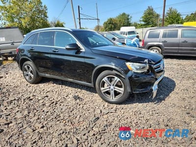 Czwarte zdjęcie samochodu z boku: 2017 MERCEDES-BENZ GLC 300 4MATIC VIN:WDC0G4KB5HF160122 - miniatura