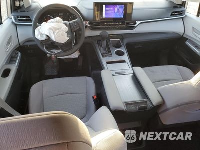 Zdjęcie 8 z 13 samochodu: 2025 TOYOTA SIENNA LE VIN:5TDKSKFCXSS181351 - miniatura