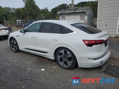 Drugie zdjęcie samochodu z przodu: 2020 AUDI E-TRON SPORTBACK PREMIUM PLUS VIN:WA12ABGE5LB033520 - miniatura