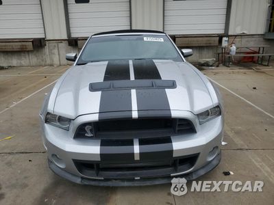Piąte zdjęcie samochodu w środku: 2013 FORD MUSTANG SHELBY GT500 VIN:1ZVBP8KZ3D5282882 - miniatura