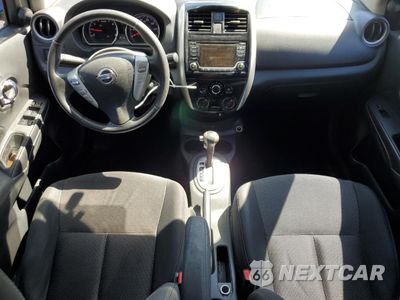 Zdjęcie 8 z 13 samochodu: 2017 NISSAN VERSA S VIN:3N1CN7AP4HL817718 - miniatura
