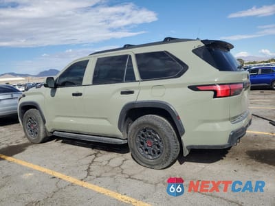 Drugie zdjęcie samochodu z przodu: 2024 TOYOTA SEQUOIA SR5 VIN:7SVAAABA5RX026391 - miniatura