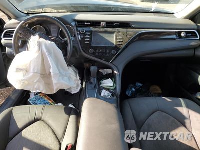Zdjęcie 8 z 12 samochodu: 2018 TOYOTA CAMRY L VIN:4T1B11HK3JU643921 - miniatura