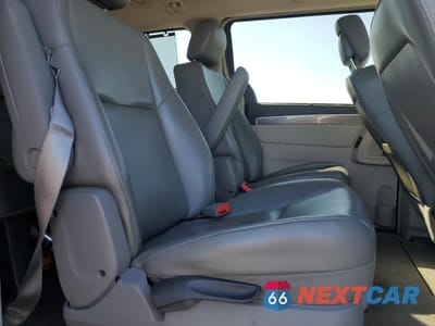 Zdjęcie 11 z 13 samochodu: 2010 VOLKSWAGEN ROUTAN SE VIN:2V4RW3D18AR348281 - miniatura