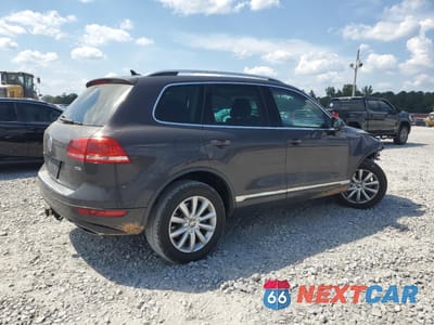 Trzecie zdjęcie samochodu z tyłu: 2012 VOLKSWAGEN TOUAREG V6 TDI VIN:WVGFK9BP8CD005071 - miniatura