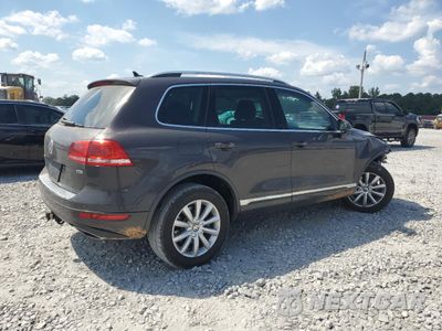 Trzecie zdjęcie samochodu z tyłu: 2012 VOLKSWAGEN TOUAREG V6 TDI VIN:WVGFK9BP8CD005071 - miniatura