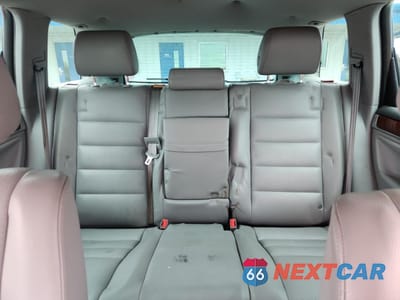 Zdjęcie 10 z 13 samochodu: 2004 VOLKSWAGEN TOUAREG 3.2 VIN:WVGBC67L24D023910 - miniatura