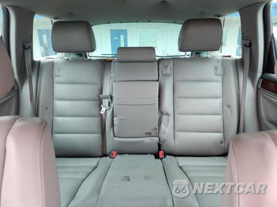 Zdjęcie 10 z 13 samochodu: 2004 VOLKSWAGEN TOUAREG 3.2 VIN:WVGBC67L24D023910 - miniatura