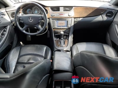 Zdjęcie 8 z 12 samochodu: 2008 MERCEDES-BENZ CLS 63 AMG VIN:WDDDJ77X98A122846 - miniatura