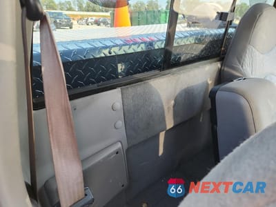 Zdjęcie 10 z 14 samochodu: 2002 MAZDA B3000 VIN:4F4YR12U02TM05346 - miniatura