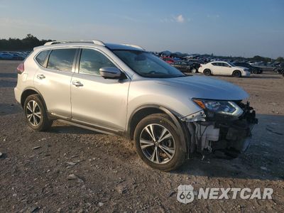Czwarte zdjęcie samochodu z boku: 2018 NISSAN ROGUE S VIN:5N1AT2MV2JC801683 - miniatura