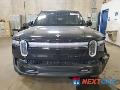 Piąte zdjęcie samochodu w środku: 2025 RIVIAN R1S PREMIUM VIN:7PDSGCBP0SN070449 - miniatura