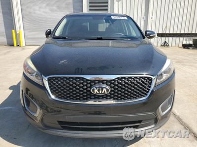 Piąte zdjęcie samochodu w środku: 2016 KIA SORENTO LX VIN:5XYPG4A3XGG185060 - miniatura