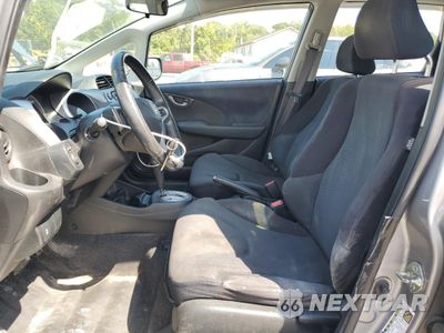 Zdjęcie 7 z 15 samochodu: 2010 HONDA FIT SPORT VIN:JHMGE8H61AS024559 - miniatura