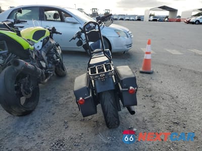Czwarte zdjęcie samochodu z boku: 2017 HARLEY-DAVIDSON XL883 IRON 883 VIN:1HD4LE237HC413748 - miniatura