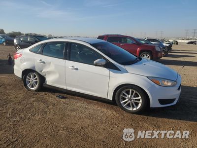 Czwarte zdjęcie samochodu z boku: 2015 FORD FOCUS SE VIN:1FADP3F2XFL289456 - miniatura