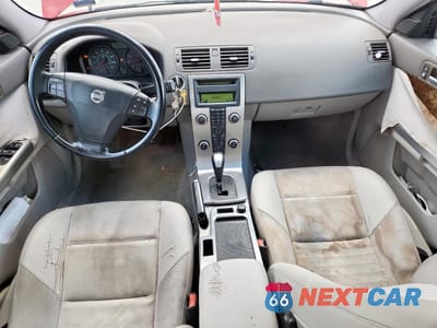 Zdjęcie 8 z 12 samochodu: 2010 VOLVO S40 2.4I VIN:YV1390MS3A2492036 - miniatura